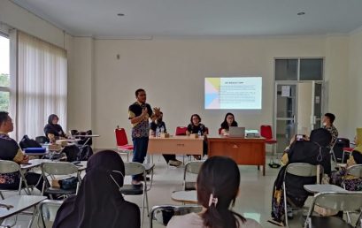 UNIB Communication Lecturer Explains Research Results at UNSRAT