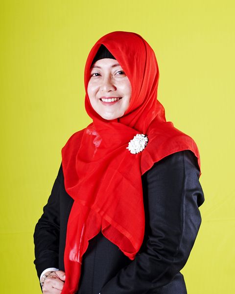 Foto Dr. Lisa Adhrianti, S.Sos., M.Si.