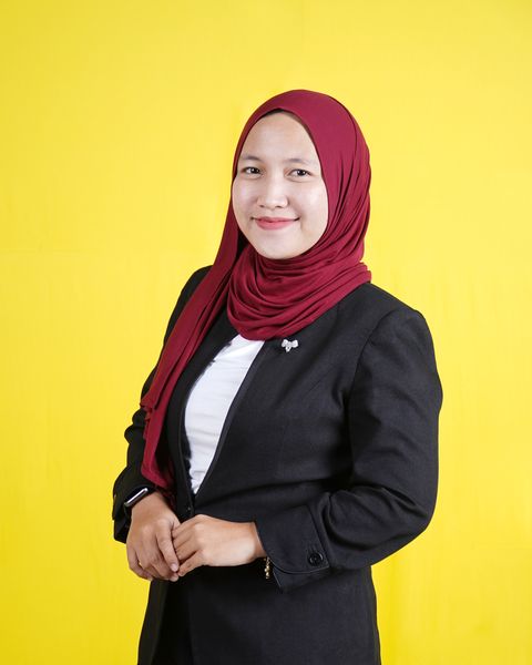 Foto Yeni Kartika, M.I.Kom.