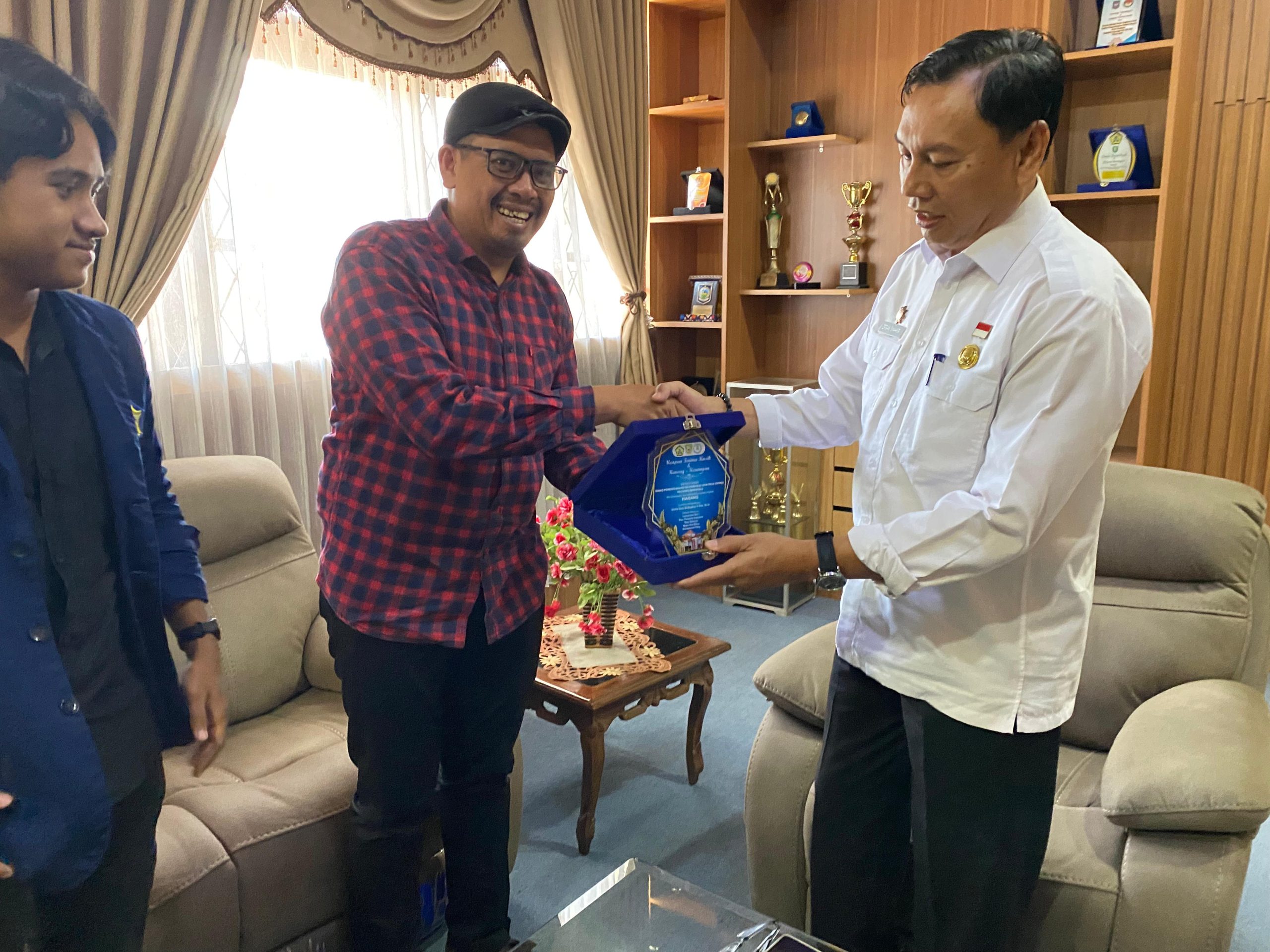 Penjemputan Mahasiswa Magang Jurusan Administrasi Publik FISIP UNIB di Dinas PMD Provinsi Bengkulu Oleh Dosen Pembimbing Magang