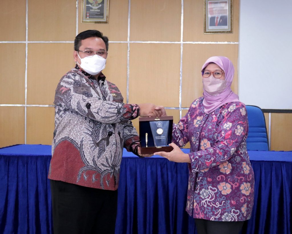 Ombudsman dan UNIB Bersinergi untuk Peningkatan Pelayanan Publik Ombudsman dan UNIB Bersinergi untuk Peningkatan Pelayanan Publik