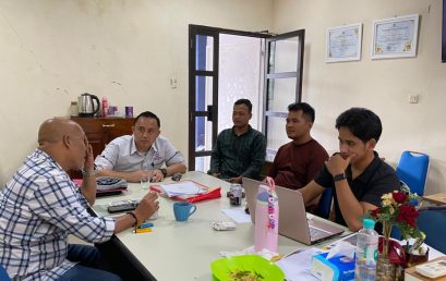 Perkuat Sinergi Pengawasan Pelayanan Publik, Ombudsman RI Perwakilan Bengkulu Berikan Penghargaan kepada Laboratorium Administrasi Publik FISIP UNIB