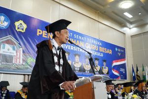 Dekan FISIP UNIB Resmi Dikukuhkan Sebagai Guru Besar Kebijakan Publik