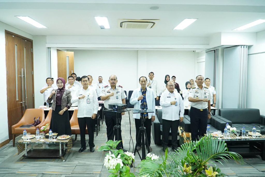 Dekan FISIP UNIB Hadir Sebagai Narasumber dalam Penguatan Kapasitas Analis Kebijakan Kementrian Hukum Kantor Wilayah Bengkulu