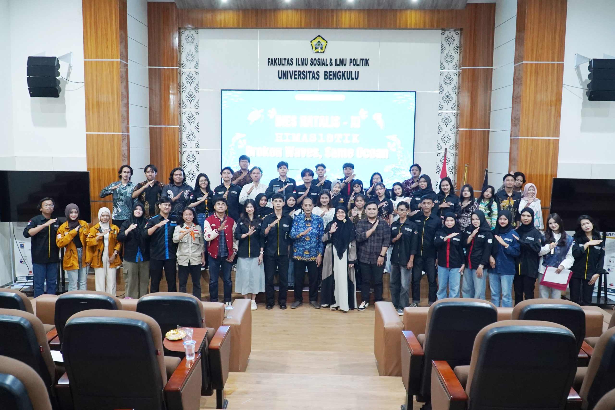 Dekan FISIP UNIB Buka Dies Natalis HIMASISTIK ke-11, Dorong Mahasiswa Tingkatkan Kompetensi Digital Dekan FISIP UNIB Buka Dies Natalis HIMASISTIK ke-11, Dorong Mahasiswa Tingkatkan Kompetensi Digital