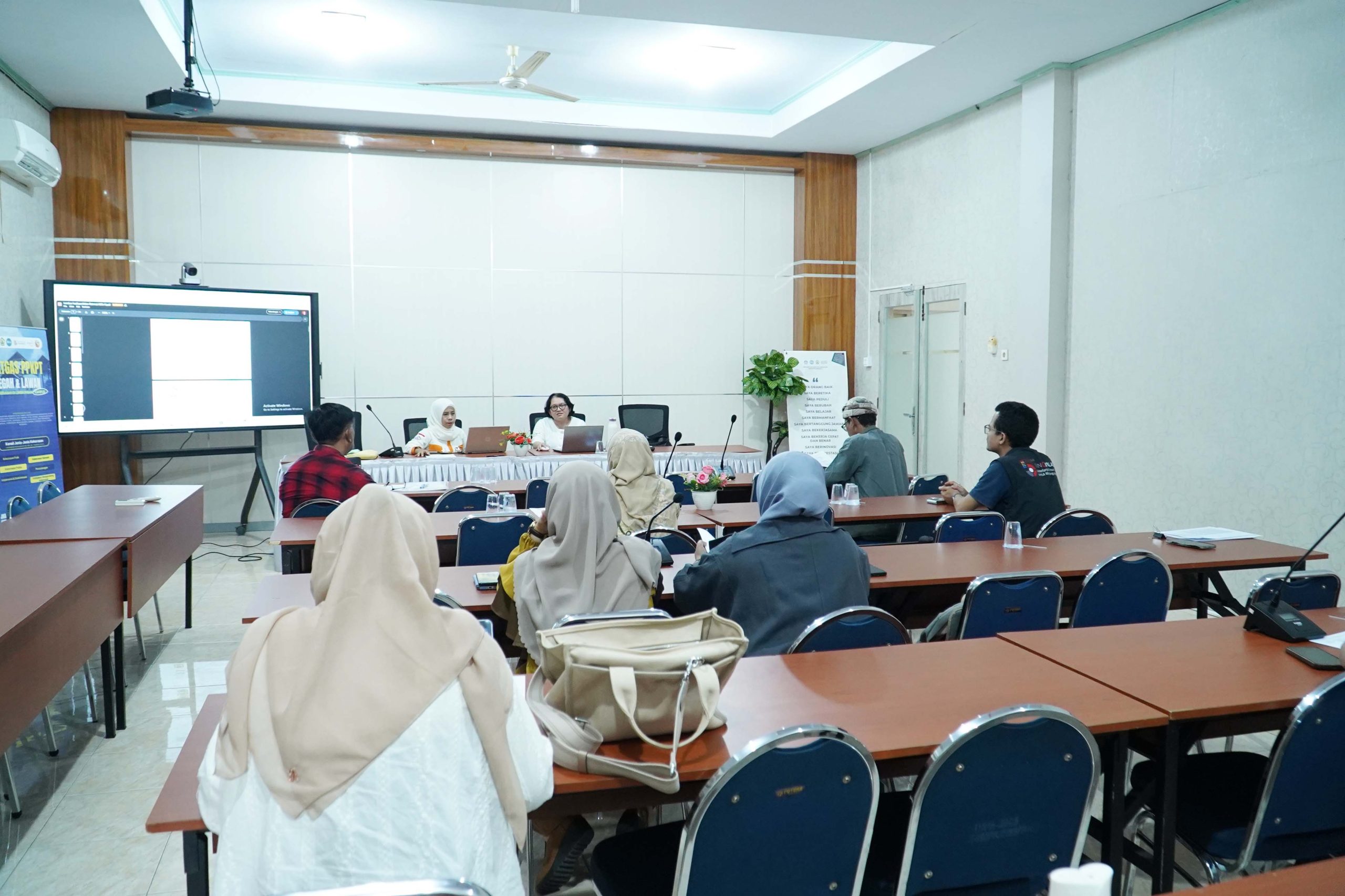 Senat FISIP UNIB Gelar Rapat Pembahasan Kenaikan Jabatan Akademik Dosen Senat FISIP UNIB Gelar Rapat Pembahasan Kenaikan Jabatan Akademik Dosen