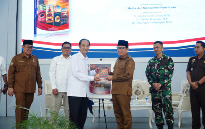 Dekan FISIP UNIB Hadiri dan Apresiasi Peluncuran Buku City Branding Karya Mahasiswa Magister Ilmu Komunikasi