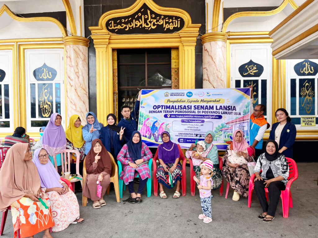 Dosen FISIP UNIB Laksanakan Pengabdian melalui Terapi Psikososial bagi Lansia di Malabero