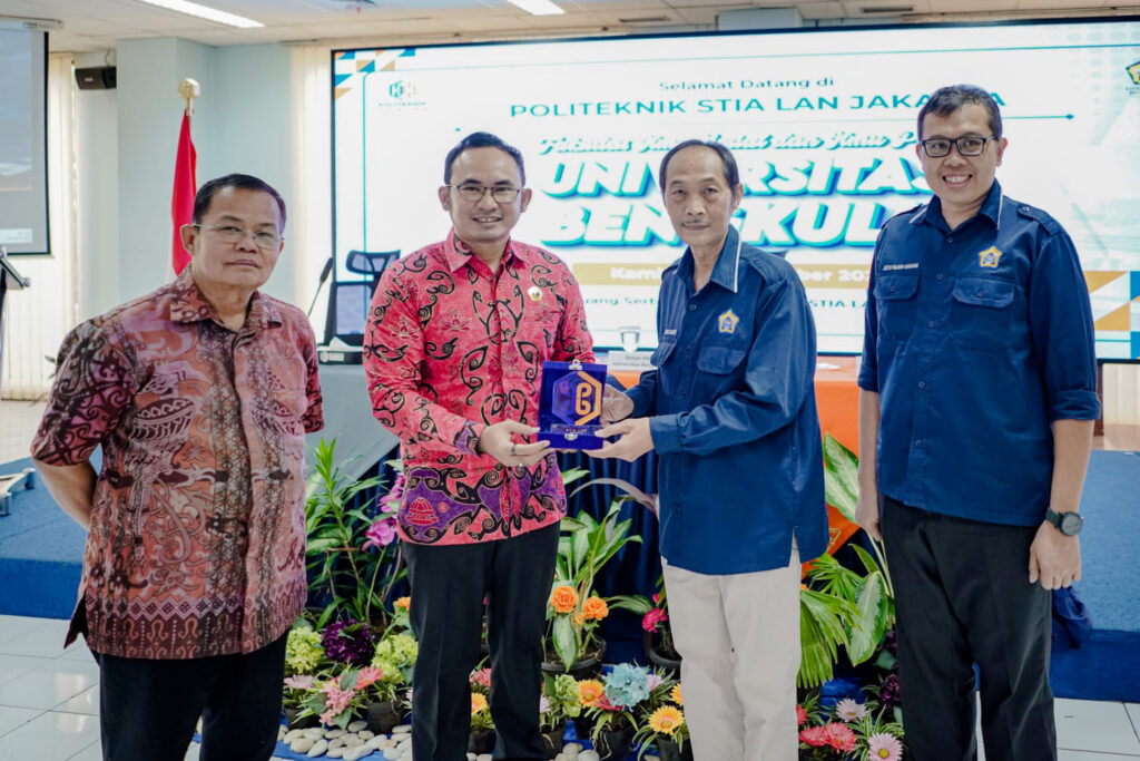 Dekan FISIP UNIB Pimpin KKAP Magister Administrasi Publik ke Politeknik STIA LAN Jakarta